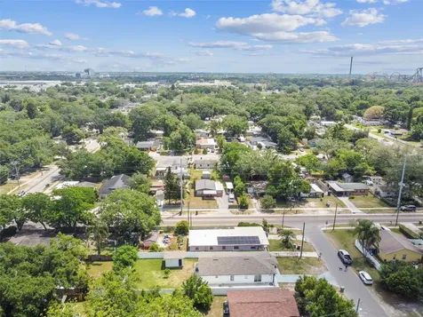 2112 E Navajo Avenue Tampa FL 33612