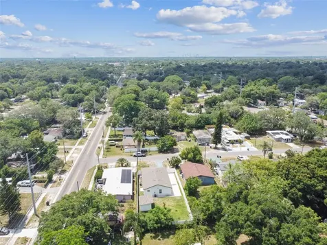 2112 E Navajo Avenue Tampa FL 33612