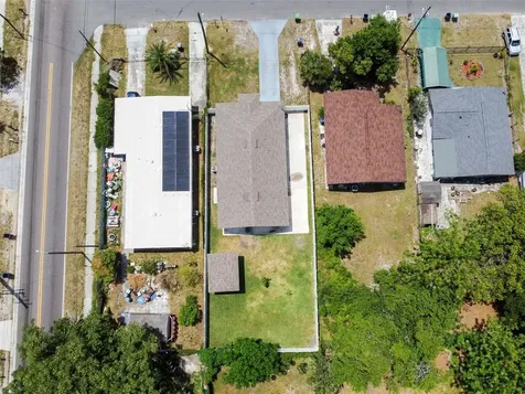 2112 E Navajo Avenue Tampa FL 33612