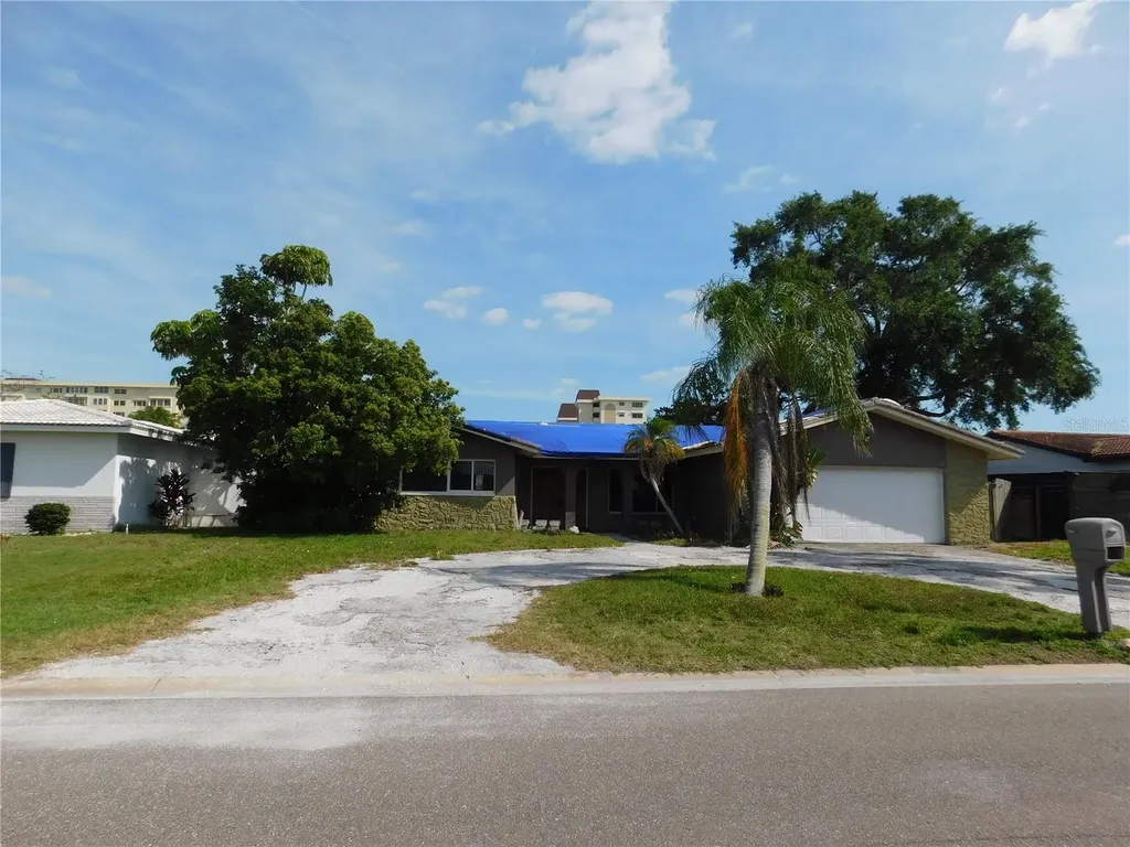 11548 48th Avenue N St Petersburg FL 33708
