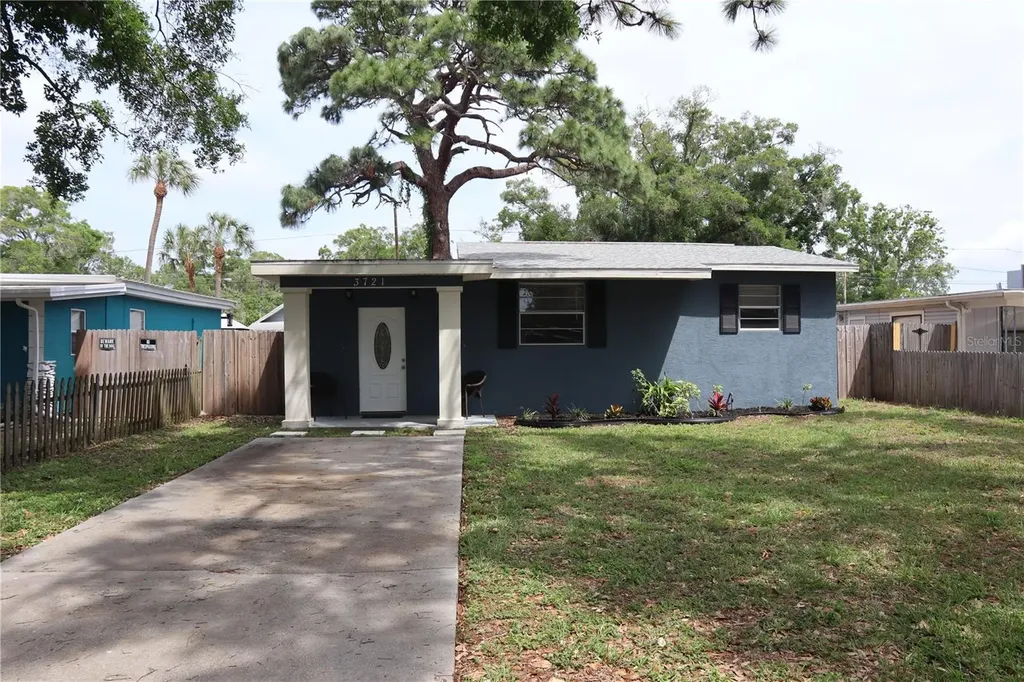 3721 40th Avenue N St Petersburg FL 33714