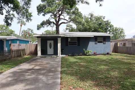 3721 40th Avenue N St Petersburg FL 33714