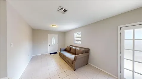 3721 40th Avenue N St Petersburg FL 33714