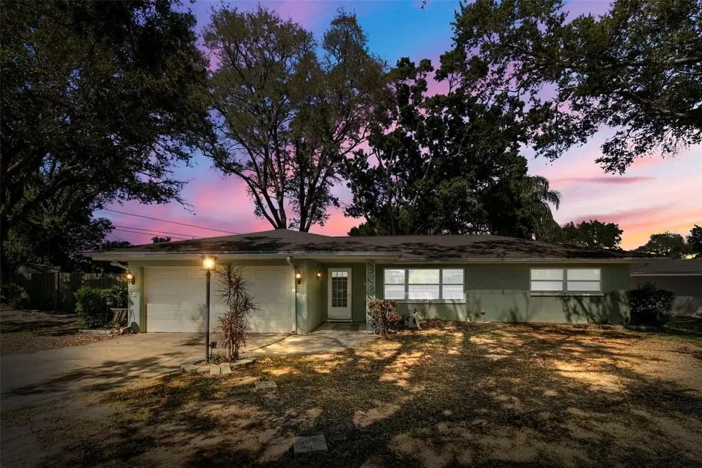 1600 Fruitwood Drive Clearwater FL 33756