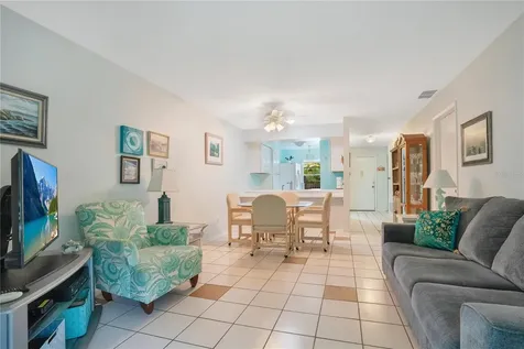 4414 Bar Harbor Drive Orlando FL 32821