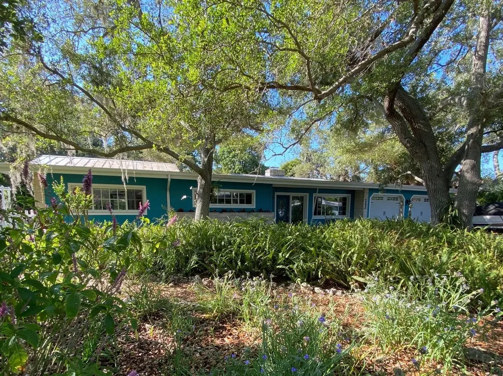 1816 Coquina Drive Sarasota FL 34231