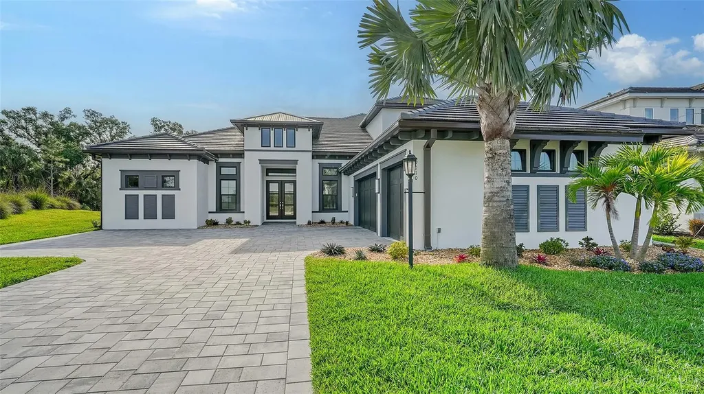 9010 Luna Lane Sarasota FL 34241