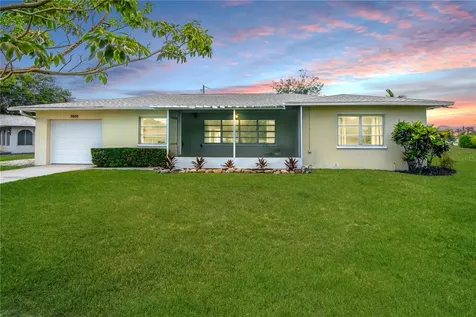 3800 23rd Avenue N St Petersburg FL 33713