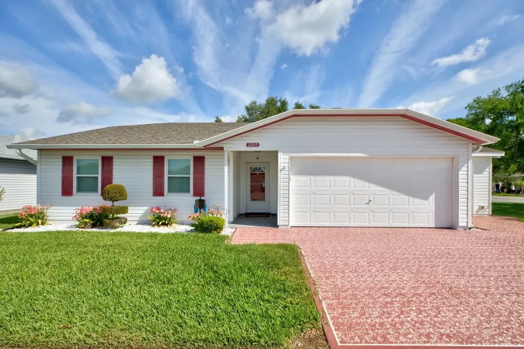 2205 Mission Hills Drive Lakeland FL 33810