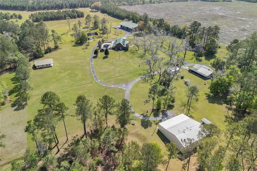 3196 104th Street Wellborn FL 32094