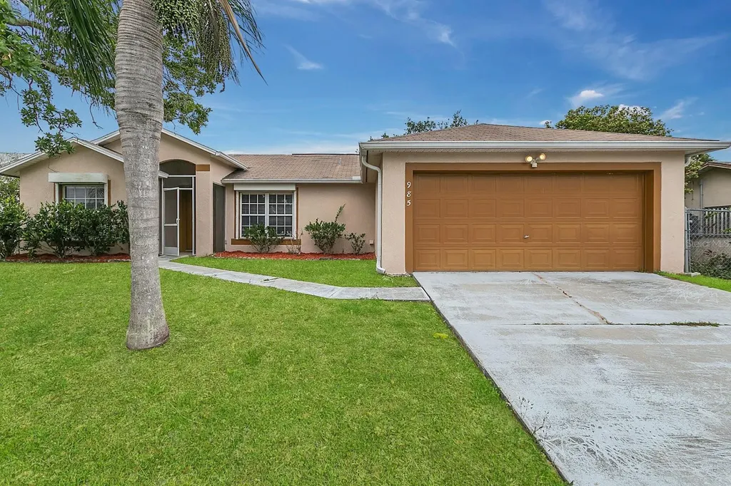 985 Elmsford Street NW Palm Bay FL 32907