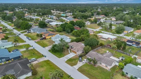 985 Elmsford Street NW Palm Bay FL 32907