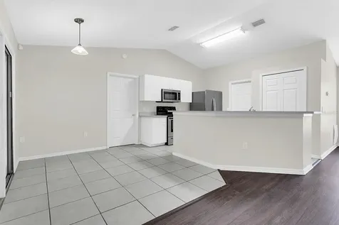 985 Elmsford Street NW Palm Bay FL 32907