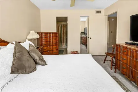 11485 Oakhurst Road Largo FL 33774