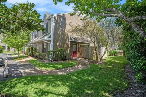 16501 Lake Brigadoon Circle Tampa FL 33618