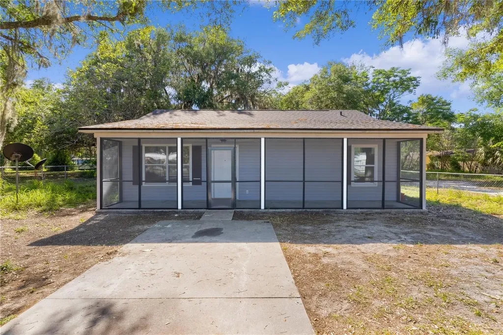 913 County Road 468 Leesburg FL 34748