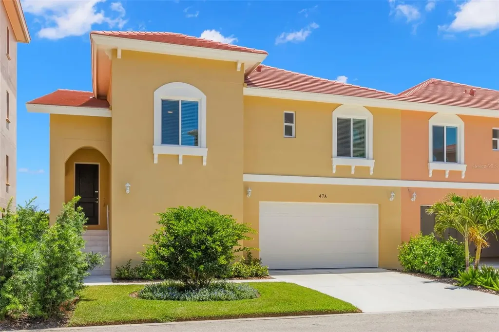 47A Bayview Court S St Petersburg FL 33711