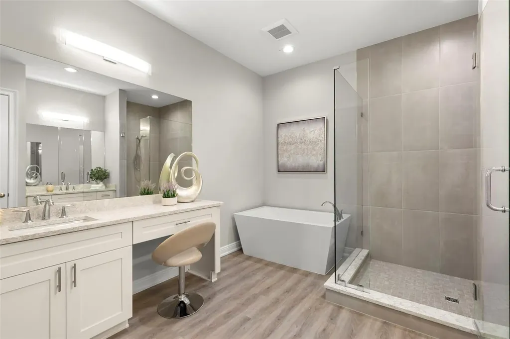 47A Bayview Court S St Petersburg FL 33711