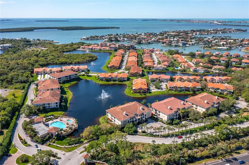 47A Bayview Court S St Petersburg FL 33711