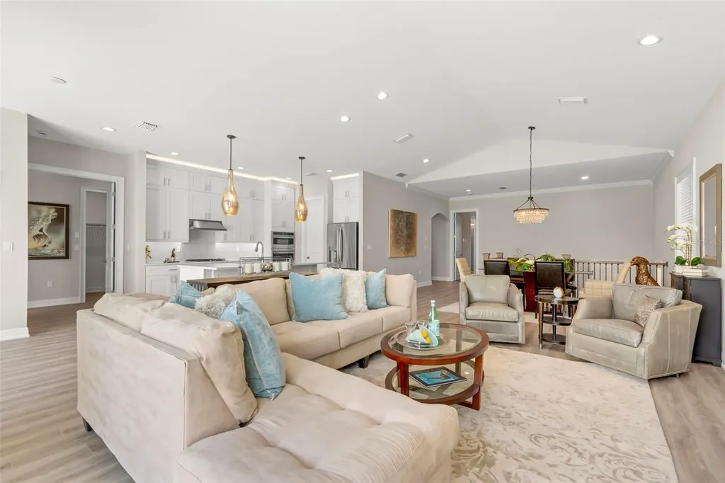47A Bayview Court S St Petersburg FL 33711