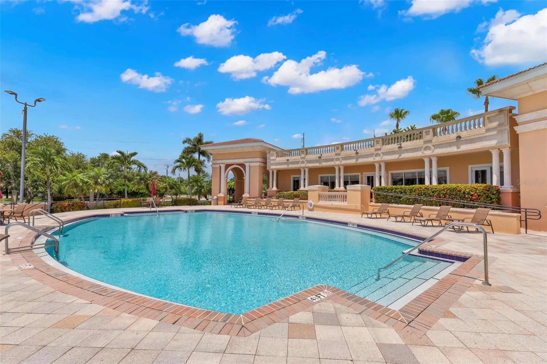 47A Bayview Court S St Petersburg FL 33711