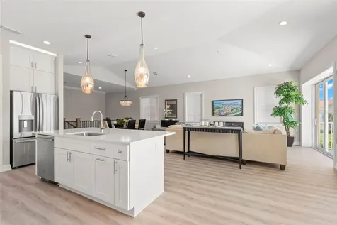 47A Bayview Court S St Petersburg FL 33711