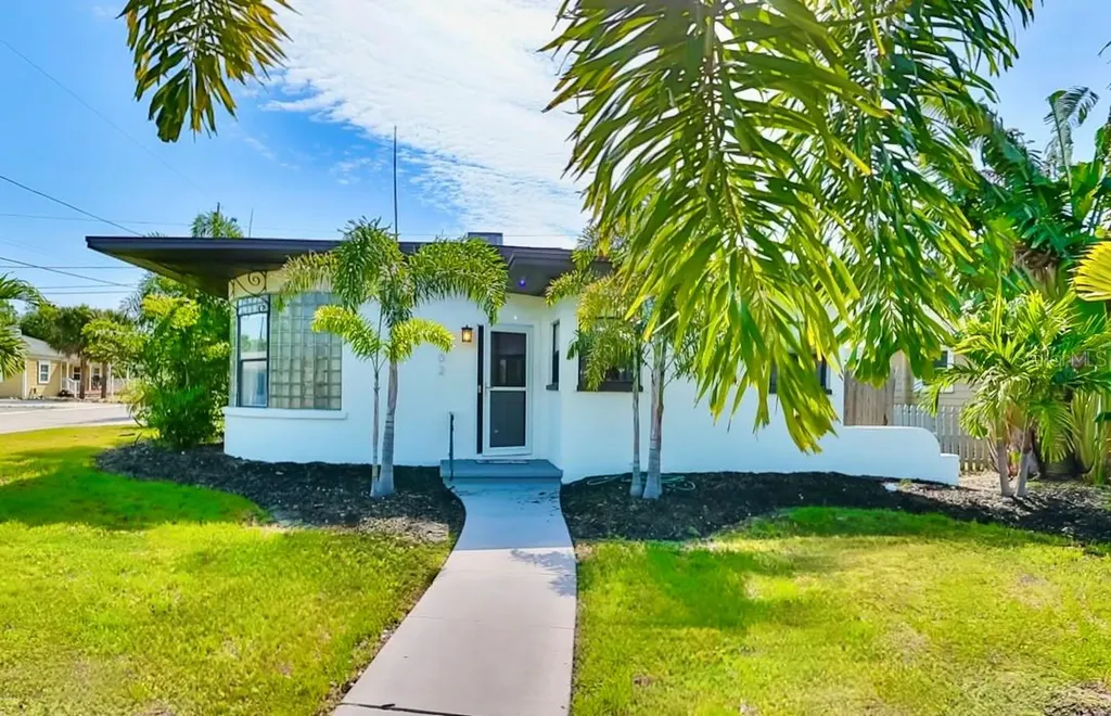 3102 Dupont Street S Gulfport FL 33707