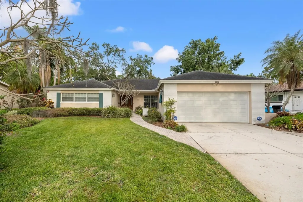 5257 Venetian Boulevard NE St Petersburg FL 33703