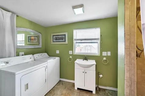 4916 9th Street Ct E Bradenton FL 34203