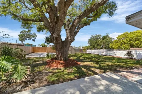 4916 9th Street Ct E Bradenton FL 34203
