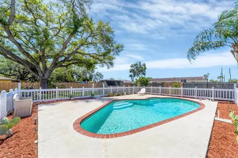 4916 9th Street Ct E Bradenton FL 34203