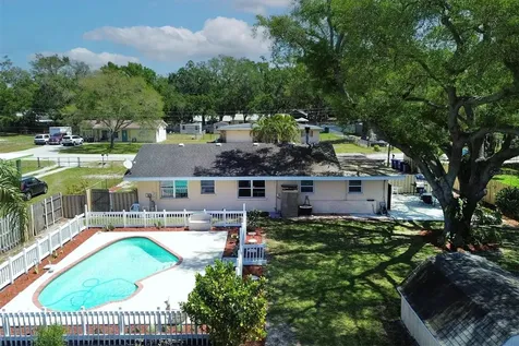 4916 9th Street Ct E Bradenton FL 34203