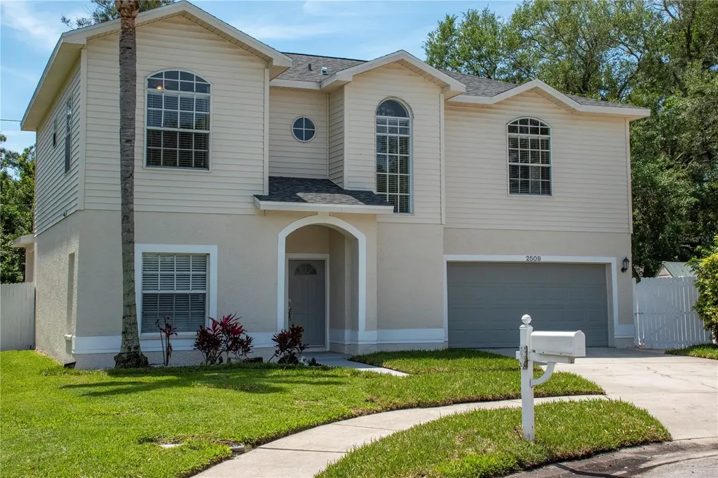 2509 Southern Oak Circle Clearwater FL 33764