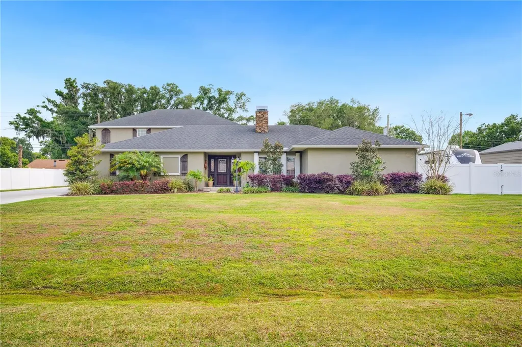 3210 Lark Lane Mulberry FL 33860