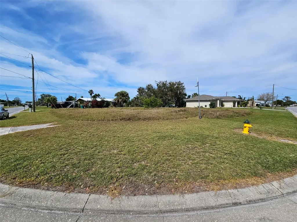 101 Palmetto Circle NE Port Charlotte FL 33952