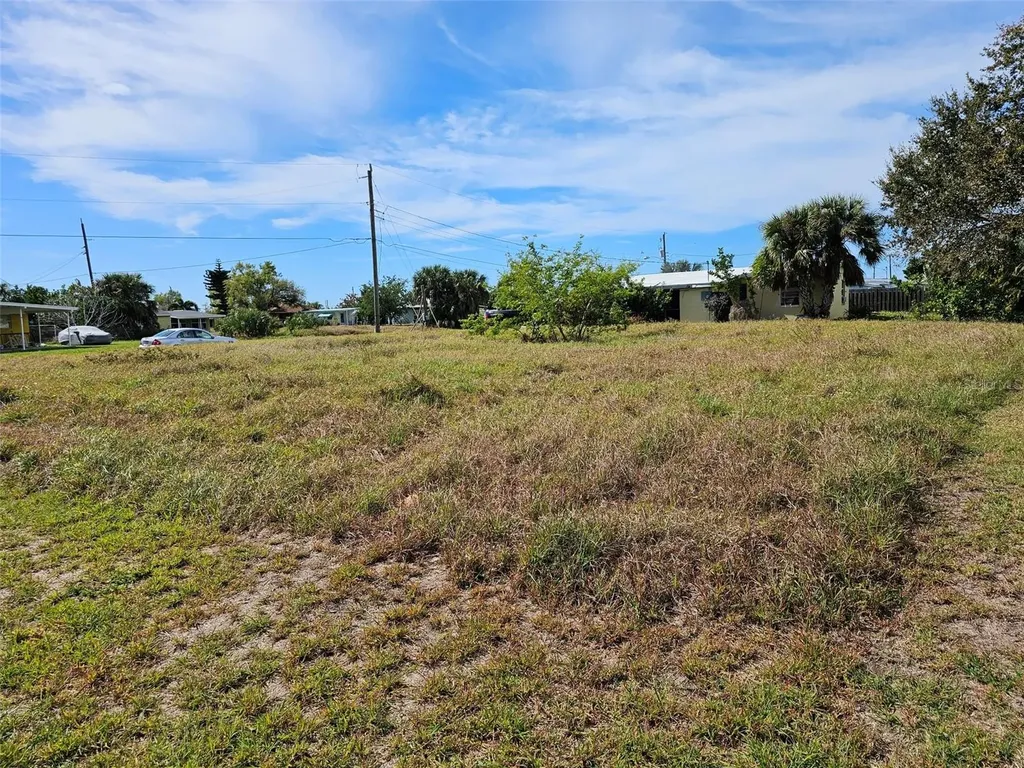 101 Palmetto Circle NE Port Charlotte FL 33952