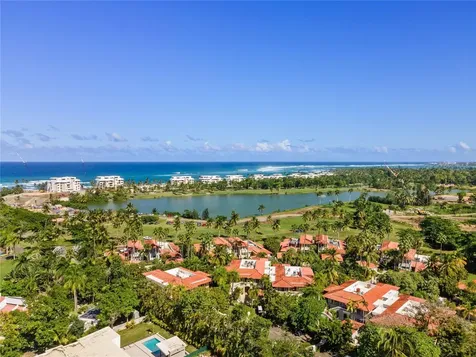 32 Green Villas Drive Dorado PR 00646