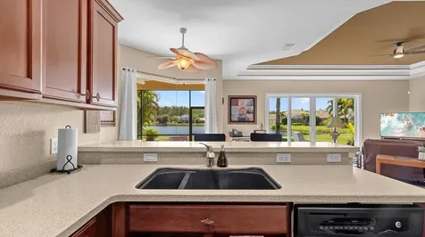 9077 Willowbrook Circle Bradenton FL 34212