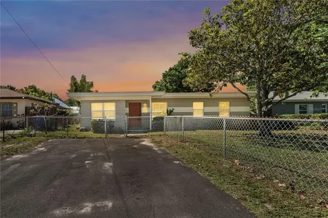 3810 W Pearl Avenue Tampa FL 33611