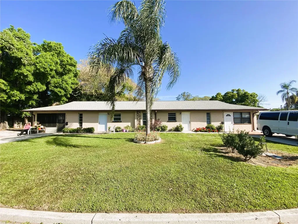 2706 15th Avenue W Bradenton FL 34205