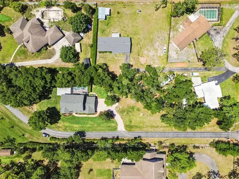 16706 Lake Eveland Place Lutz FL 33558