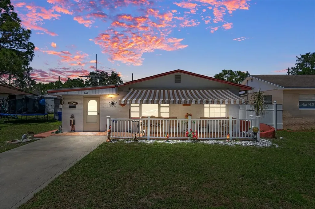 247 93rd Avenue N St Petersburg FL 33702