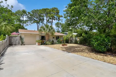 761 62nd Avenue N St Petersburg FL 33702