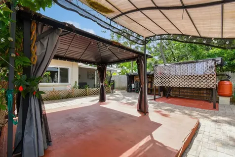761 62nd Avenue N St Petersburg FL 33702