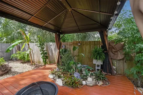 761 62nd Avenue N St Petersburg FL 33702