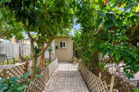 761 62nd Avenue N St Petersburg FL 33702