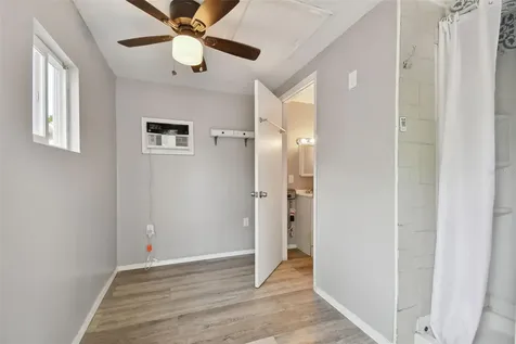 761 62nd Avenue N St Petersburg FL 33702