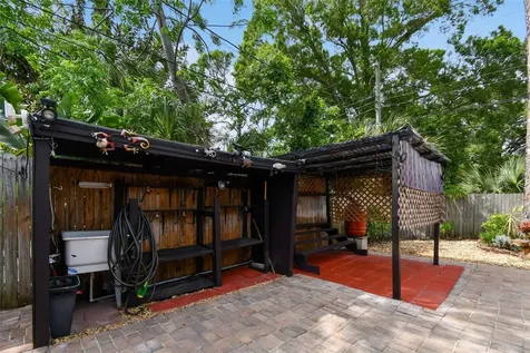 761 62nd Avenue N St Petersburg FL 33702