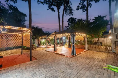761 62nd Avenue N St Petersburg FL 33702