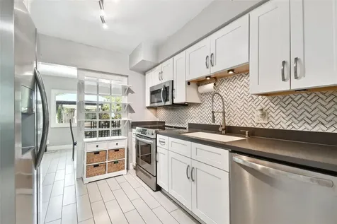 761 62nd Avenue N St Petersburg FL 33702